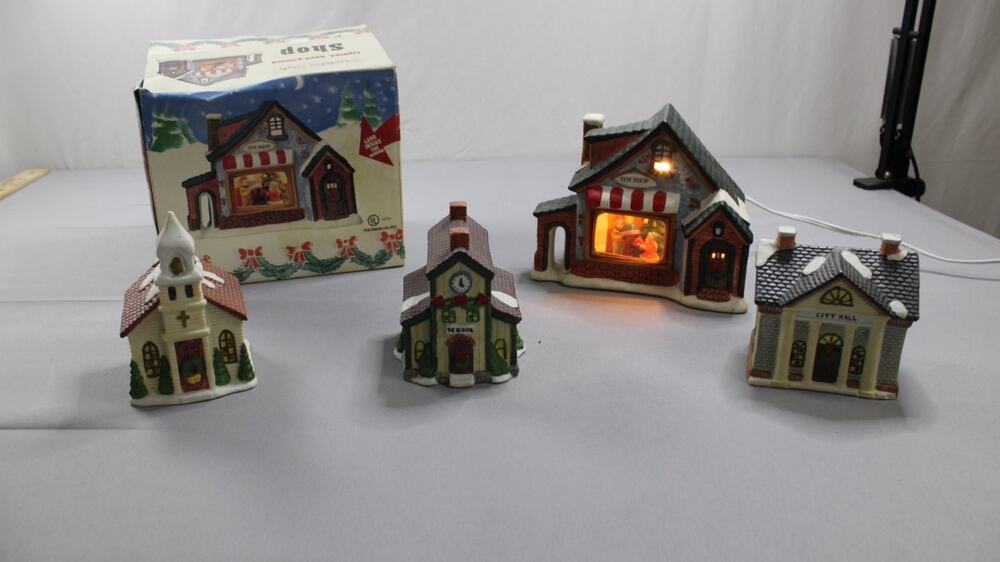 Holiday Style Toy Shop Christmas Village Buildings Lot Multicolor Vintage